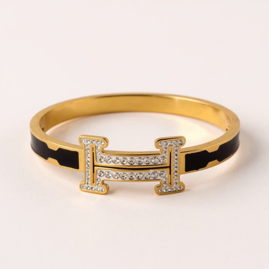 Noir Luxe Spark Bangle