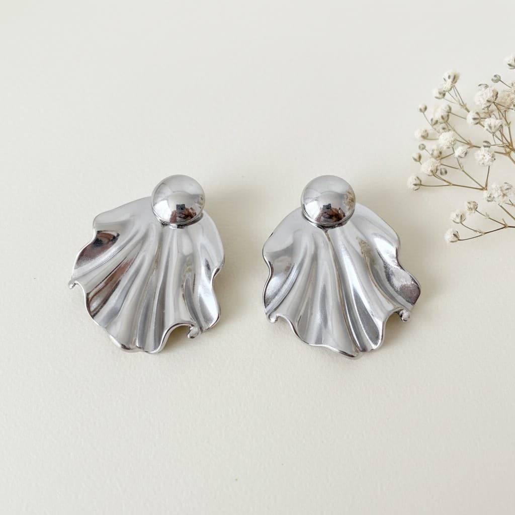 Sculpted Drape Studs