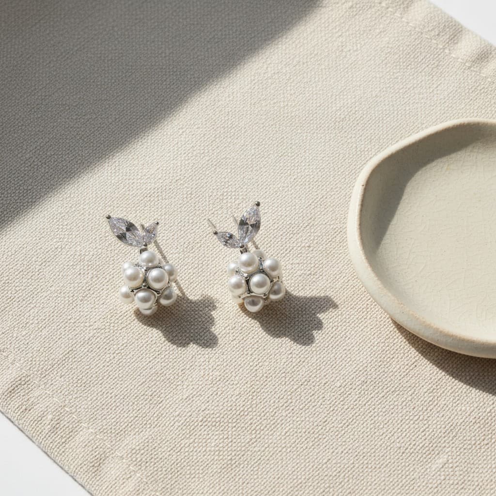 Orchid Pearl Cluster Earrings (Silver)